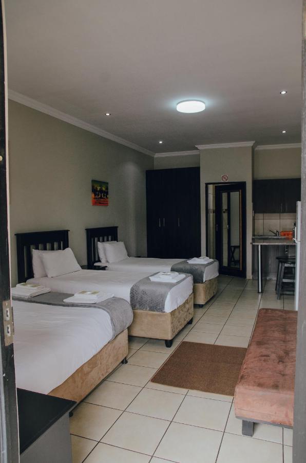 Towers Lodge Boksburg Buitenkant foto